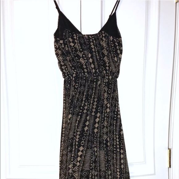 4-for-$25! ✨Tribal Printed Wrap Front Maxi Dress - Picture 6 of 8